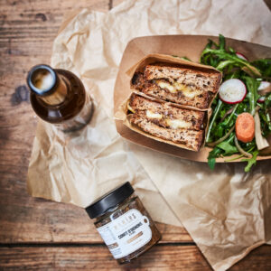 Recette Grilled cheese au morbier, confit d'oignons & truffe MARiUS