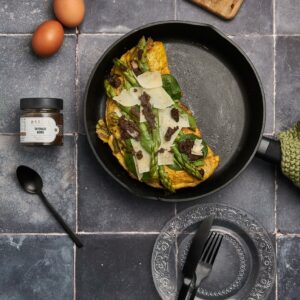 Omelette asperges, pommes de terre et tapenade MARiUS, l'épicerie inspirée